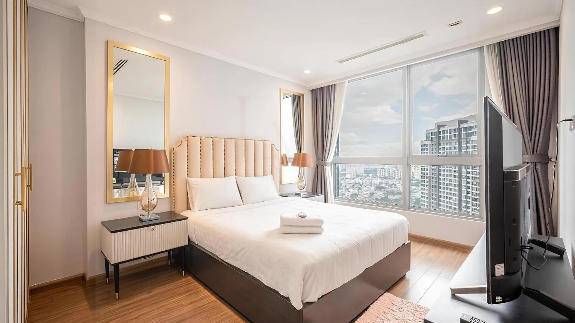 Landmark Plus - Vinhomes Central Park Ho Chi Minh City Vietnam