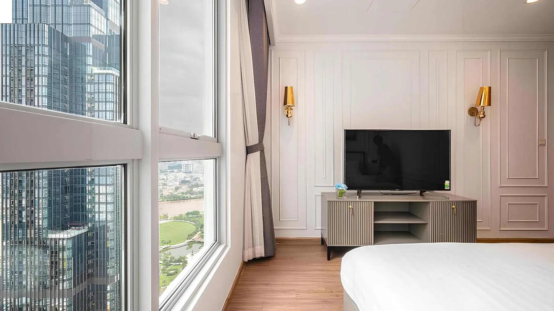 Apartment Landmark Plus - Vinhomes Central Park Ho Chi Minh City