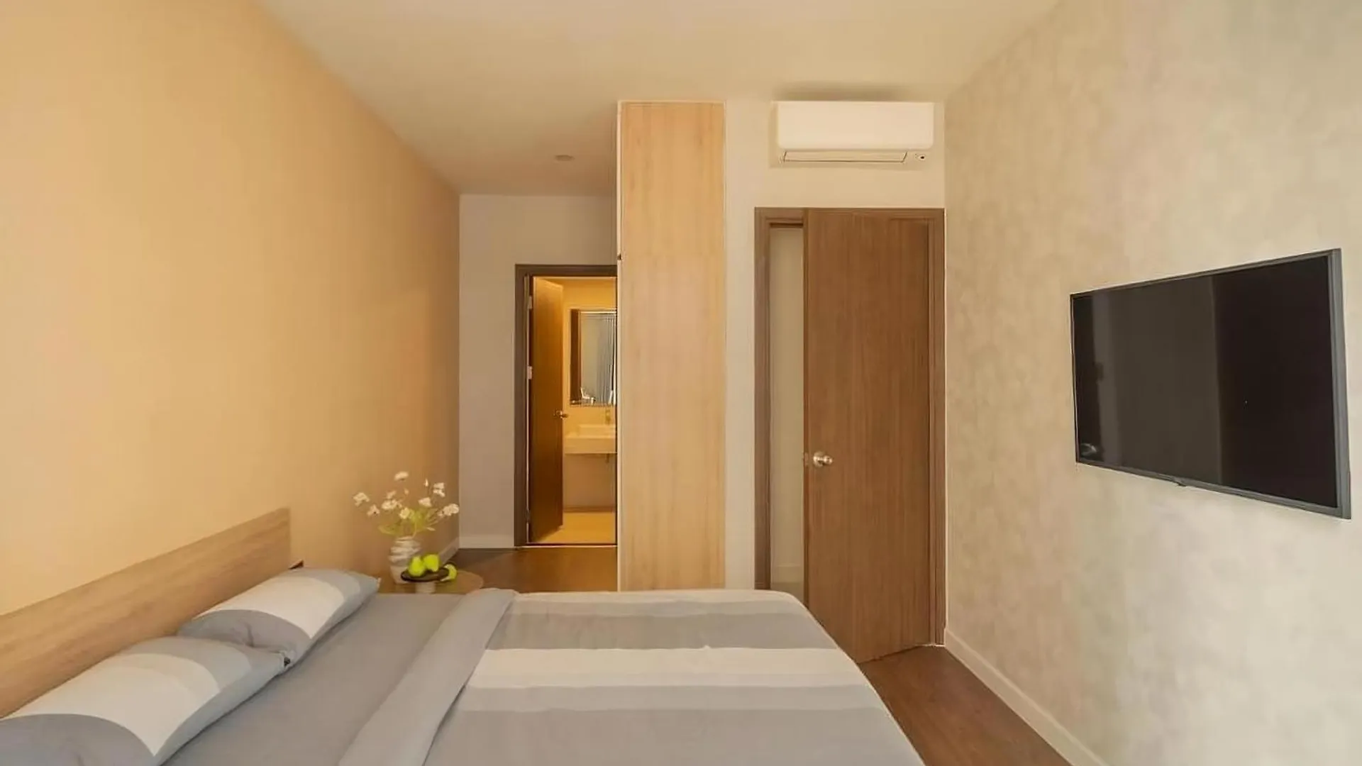 Apartment Landmark Plus - Vinhomes Central Park Ho Chi Minh City