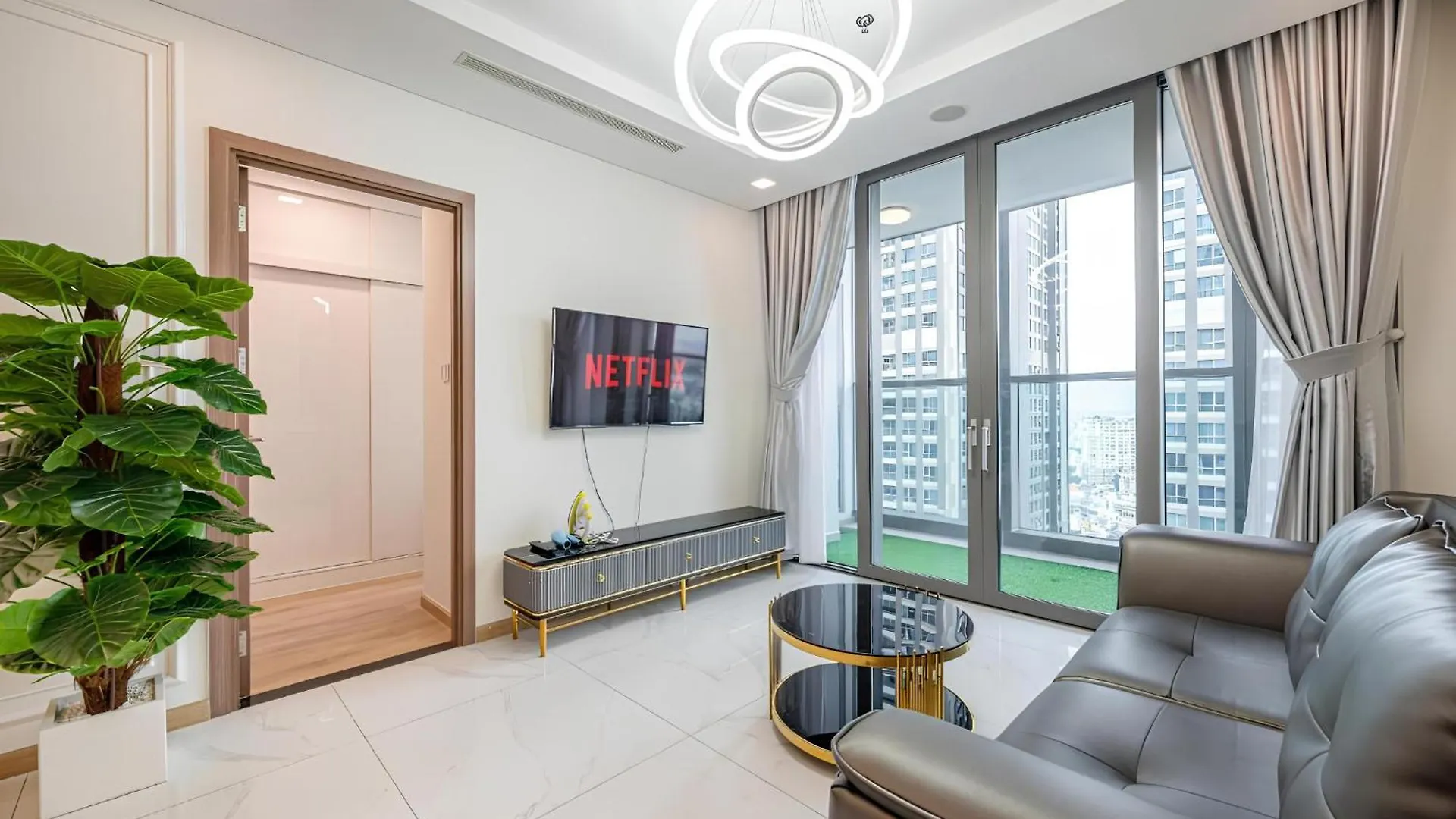 Apartment Landmark Plus - Vinhomes Central Park Ho Chi Minh City